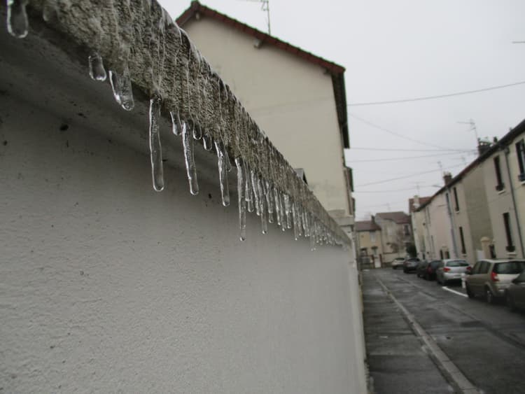 Image d'illustration pour Froid, neige, verglas : une petite offensive hivernale