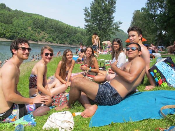 Image d'illustration pour Chaleur remarquable en Alsace - Piscines prises d'assaut sur le Nord-Est