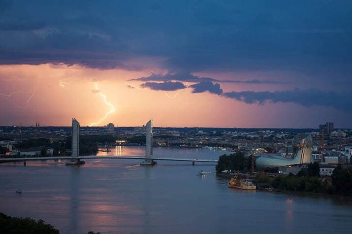 Image d'illustration pour Orages parfois forts avant un week-end très chaud