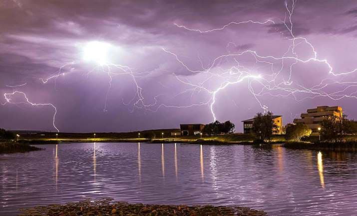 Image d'illustration pour Orages parfois forts avant un week-end très chaud