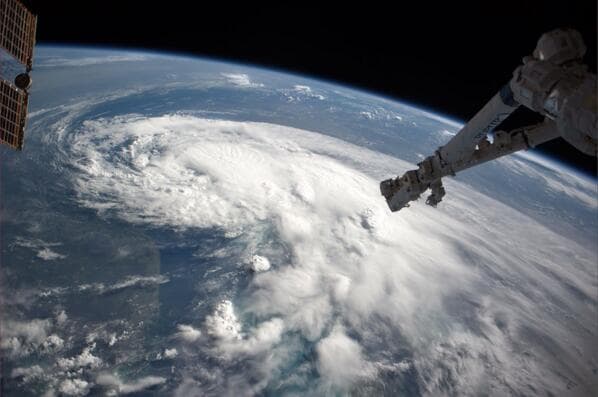 Image d'illustration pour Cyclone : tempête tropicale puis ouragan Arthur sur l'Atlantique