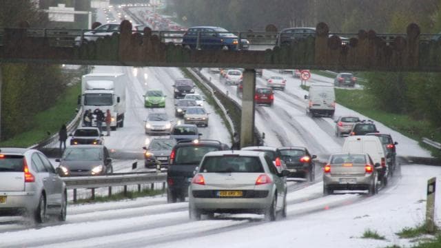 Image d'illustration pour Pluie, neige, grêle, orages et fraîcheur du 21 au 23 mars