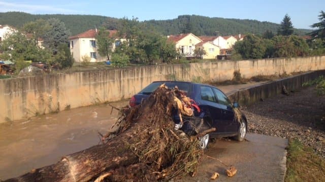 Image d'illustration pour Orages stationnaires, crues et inondations sur l'Hérault et le Gard (4 morts)