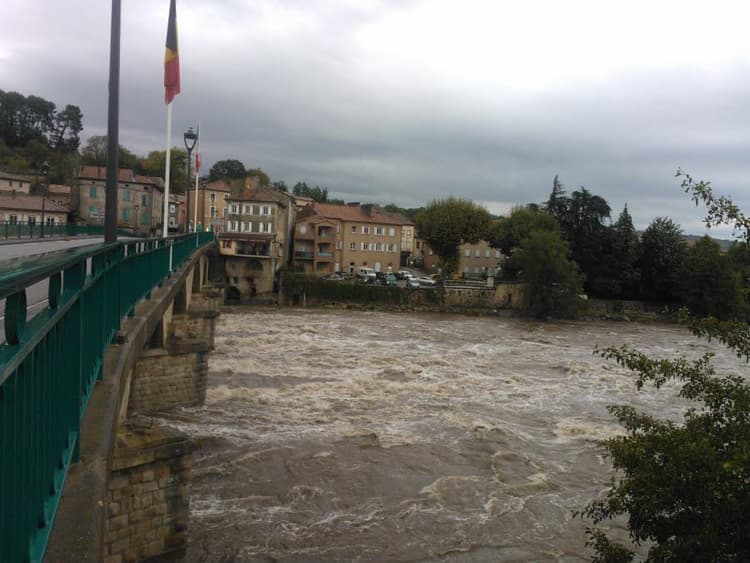 Image d'illustration pour Orages stationnaires, crues et inondations sur l'Ardèche et la Lozère