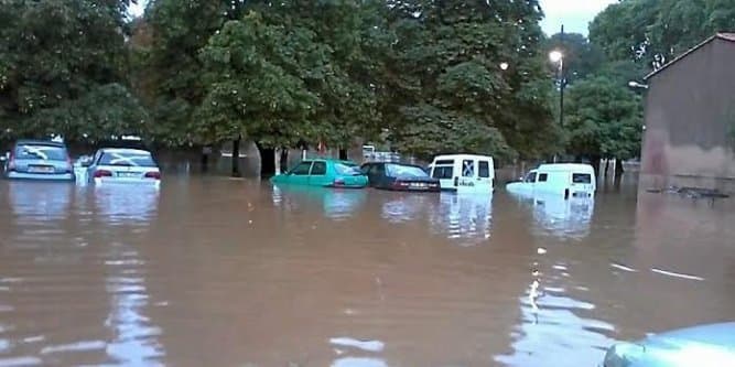 Image d'illustration pour Orages stationnaires, crues et inondations sur l'Hérault et le Gard (4 morts)