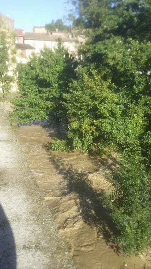 Image d'illustration pour Orages stationnaires, crues et inondations sur l'Aveyron (1 mort)