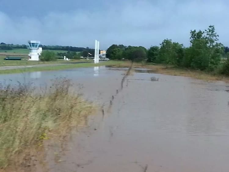Image d'illustration pour Orages stationnaires, crues et inondations sur l'Aveyron (1 mort)