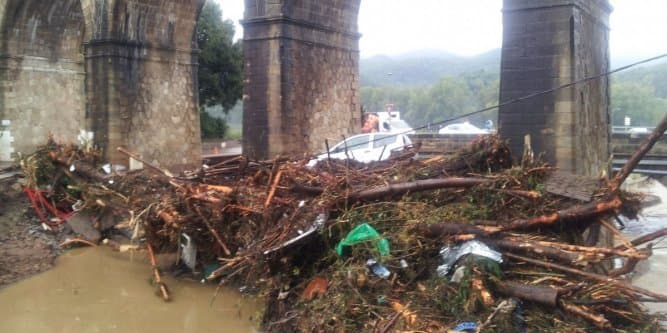 Image d'illustration pour Orages stationnaires, crues et inondations sur l'Hérault et le Gard (4 morts)