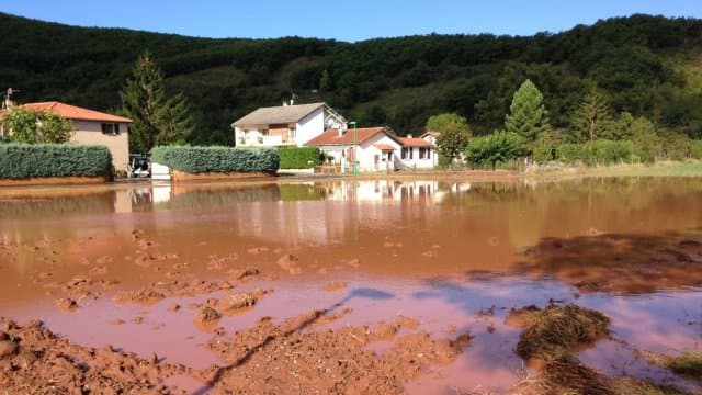 Image d'illustration pour Orages stationnaires, crues et inondations sur l'Aveyron (1 mort)