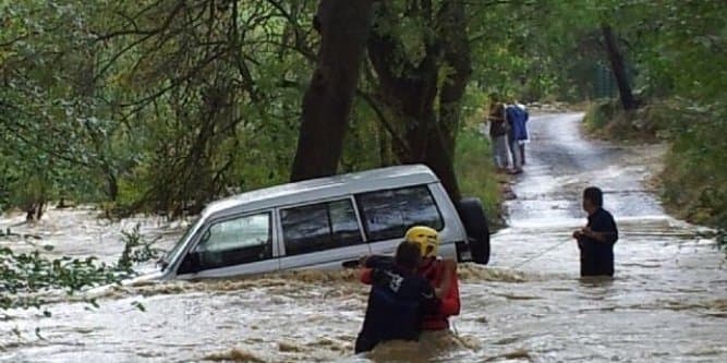 Image d'illustration pour Orages stationnaires, crues et inondations sur l'Hérault et le Gard (4 morts)