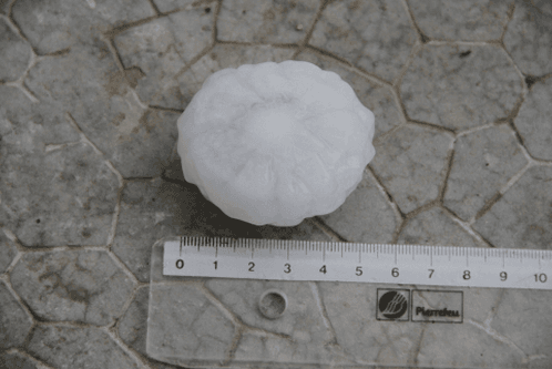 Image d'illustration pour Orage de grêle violent sur Loiret, Yonne et Aube - énormes grêlons