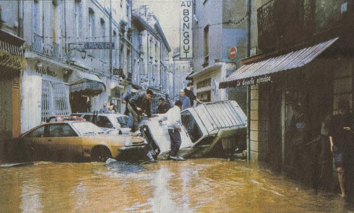 Image d'illustration pour Orage catastrophique à Nîmes le 3 octobre 1988