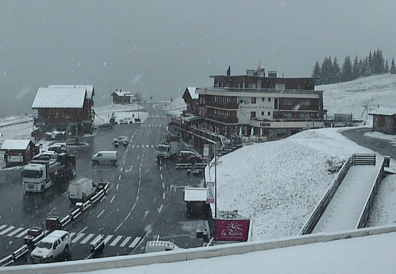 Image d'illustration pour Neige dans les Alpes : blanc jusque vers 1800 m sur les Savoie