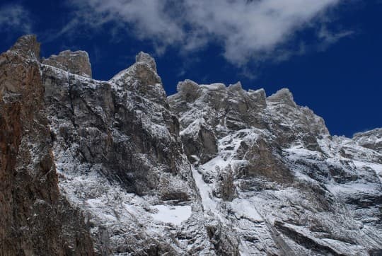 Image d'illustration pour Neige et secours en haute montagne dans les Alpes (Ecrins, Mont Blanc)