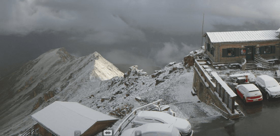Image d'illustration pour Neige et secours en haute montagne dans les Alpes (Ecrins, Mont Blanc)