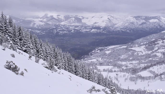 Image d'illustration pour Les vacanciers de février profitent de la neige en montagne