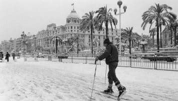 Image d'illustration pour Plus de 30 cm de neige sur la Côte d'Azur en janvier 1985