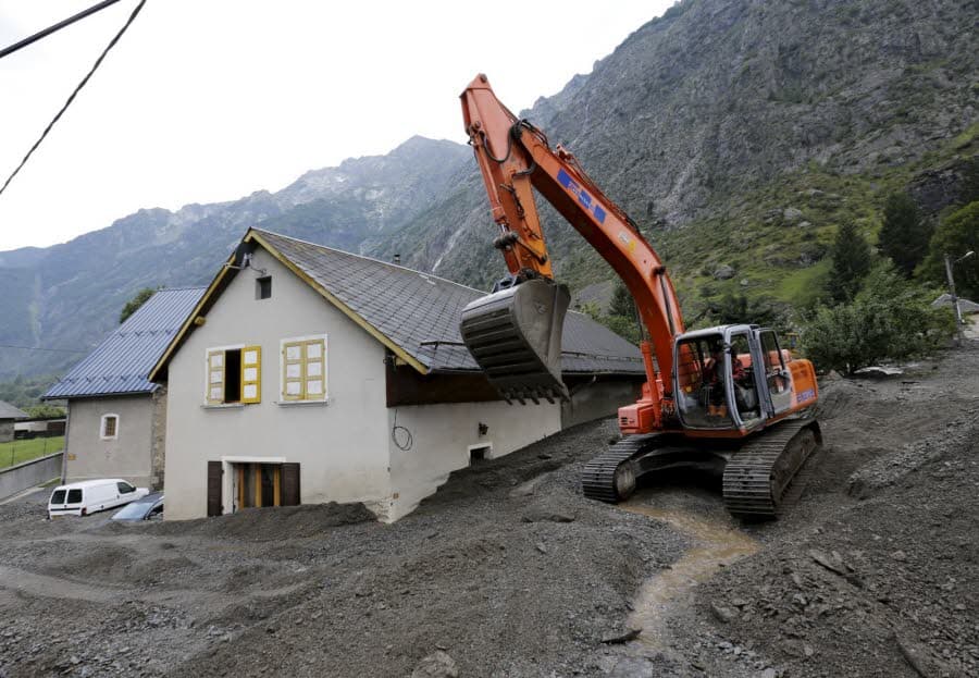Image d'illustration pour Orage : foudre et coulées de boue en Isère et sur les Savoie
