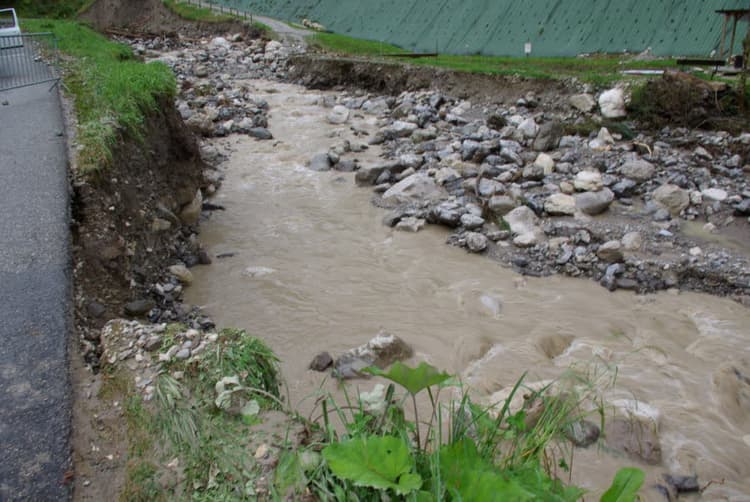 Image d'illustration pour Orage, foudre et coulées de boue en Rhône-Alpes