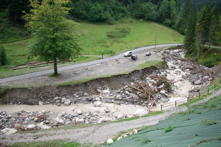 Image d'illustration pour Orage, foudre et coulées de boue en Rhône-Alpes