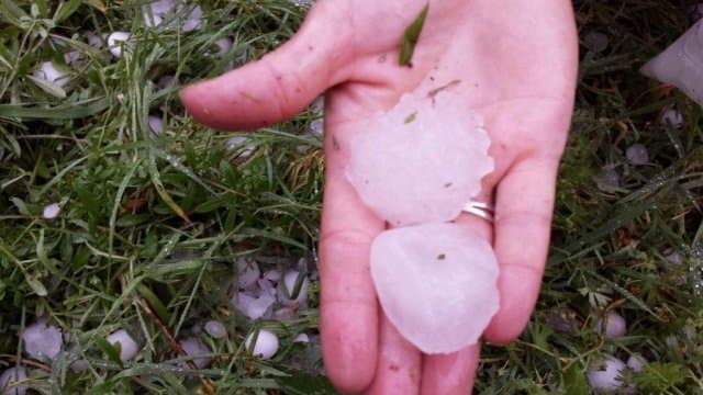 Image d'illustration pour Chaleur et nombreux orages sur la France : foudre, grêle et fortes averses