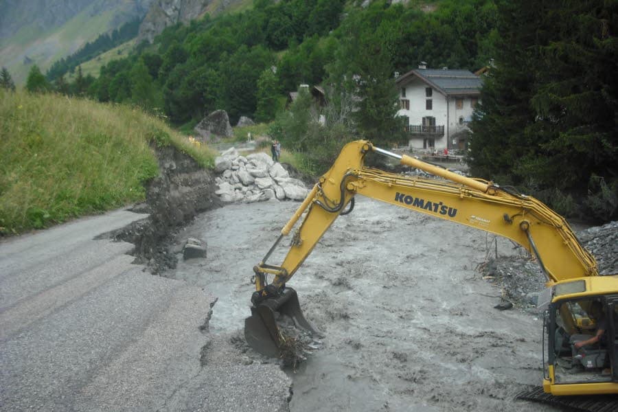 Image d'illustration pour Orage violent : foudre, grêle et coulées de boue après les fortes chaleurs