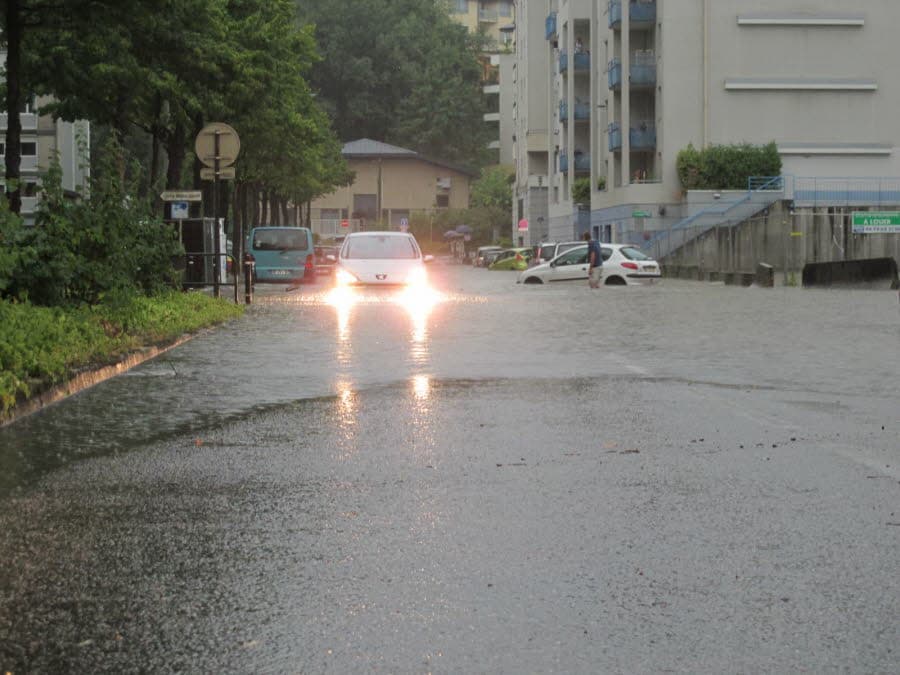 Image d'illustration pour Orage violent : foudre, grêle et coulées de boue après les fortes chaleurs