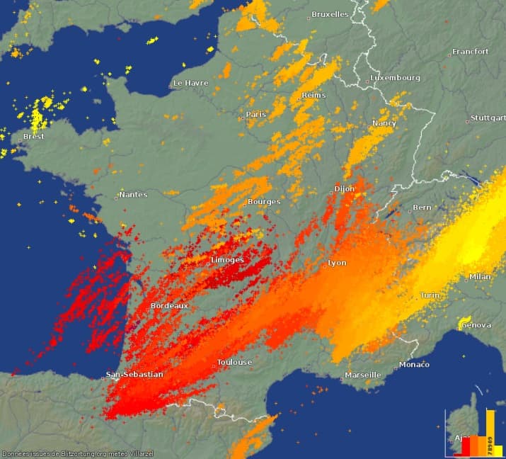 Image d'illustration pour Orages violents les 7 & 8 août : foudre, rafales et forte pluie