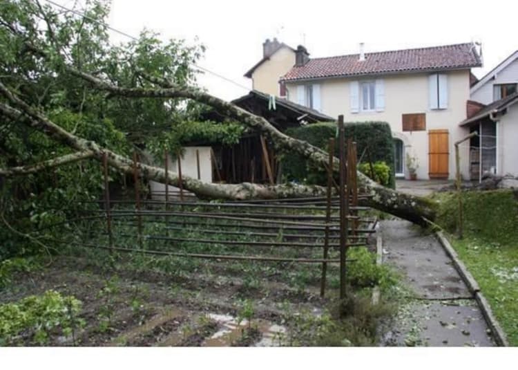 Image d'illustration pour Orage fort en Aquitaine - Grêle et rafales sur le Béarn