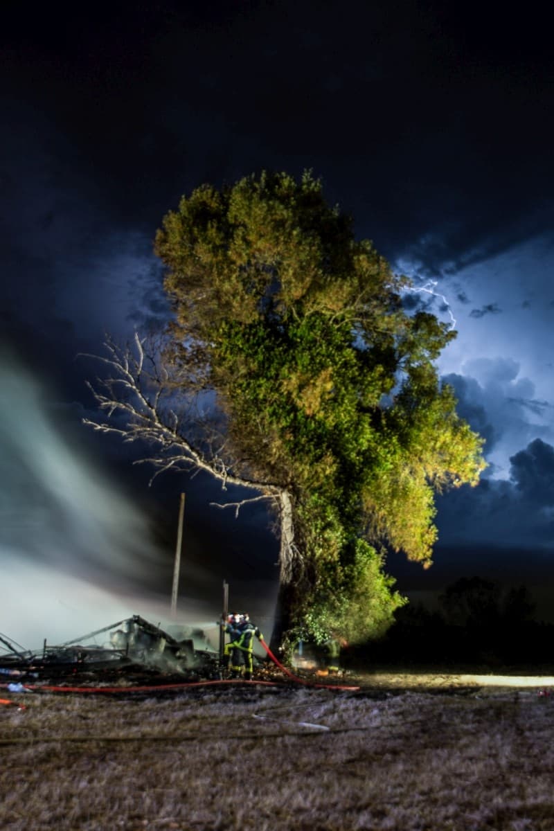 Image d'illustration pour Chaleur et nombreux orages sur la France : foudre, grêle et fortes averses