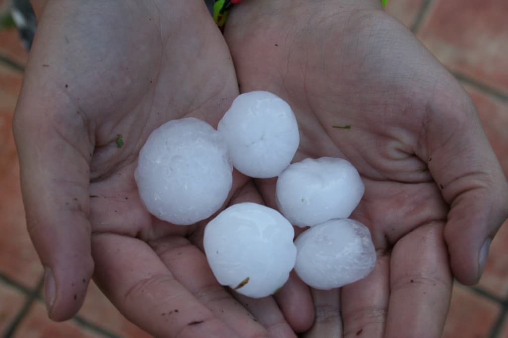 Image d'illustration pour Orage de grêle violent sur Yvelines, Val d'Oise, Oise, Aisne - énormes grêlons