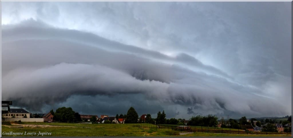 Image d'illustration pour Orages violents : Loire Atlantique à Champagne Ardenne