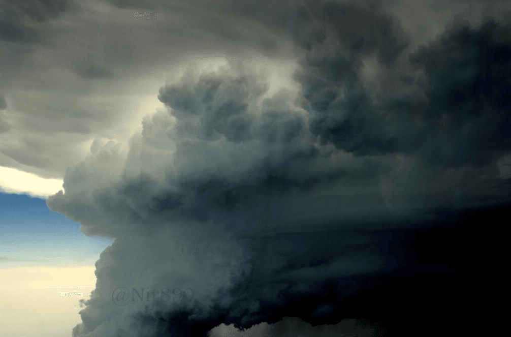 Image d'illustration pour Orages : supercellules vues du ciel vers le Centre et l'Ile de France