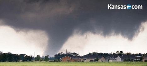 Image d'illustration pour Etats-Unis : Tornades et possible tempête tropicale Ana
