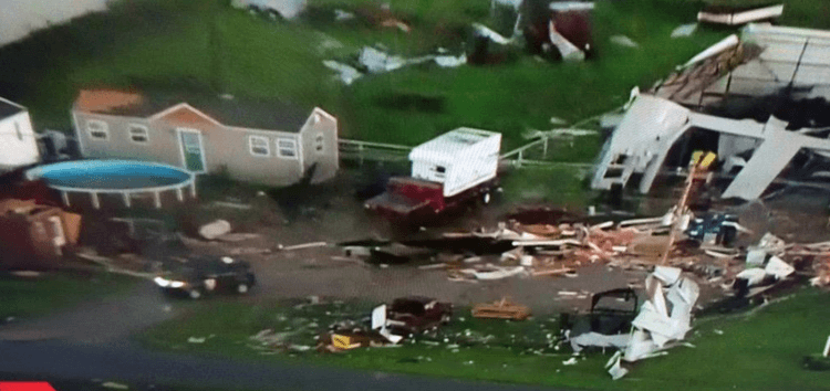 Image d'illustration pour Etats-Unis : Tornades et possible tempête tropicale Ana