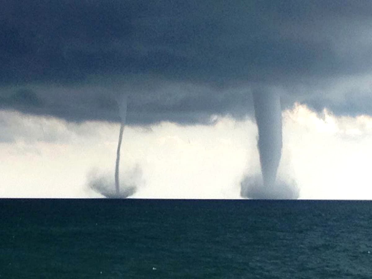 Image d'illustration pour Trombes sur le lac Michigan (Etats-Unis)